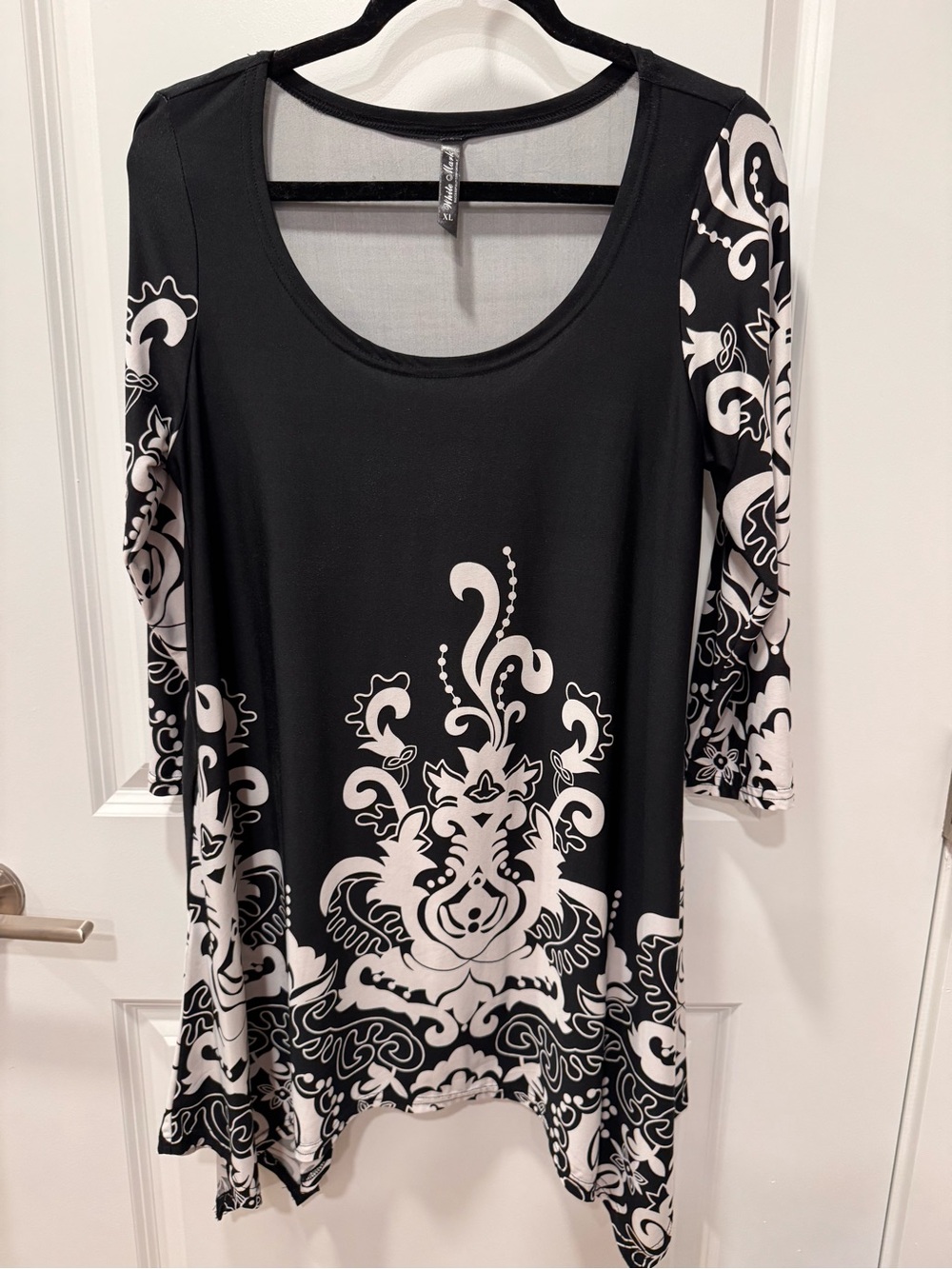 White Mark Black and White Printed Scoop-Neck Tunic